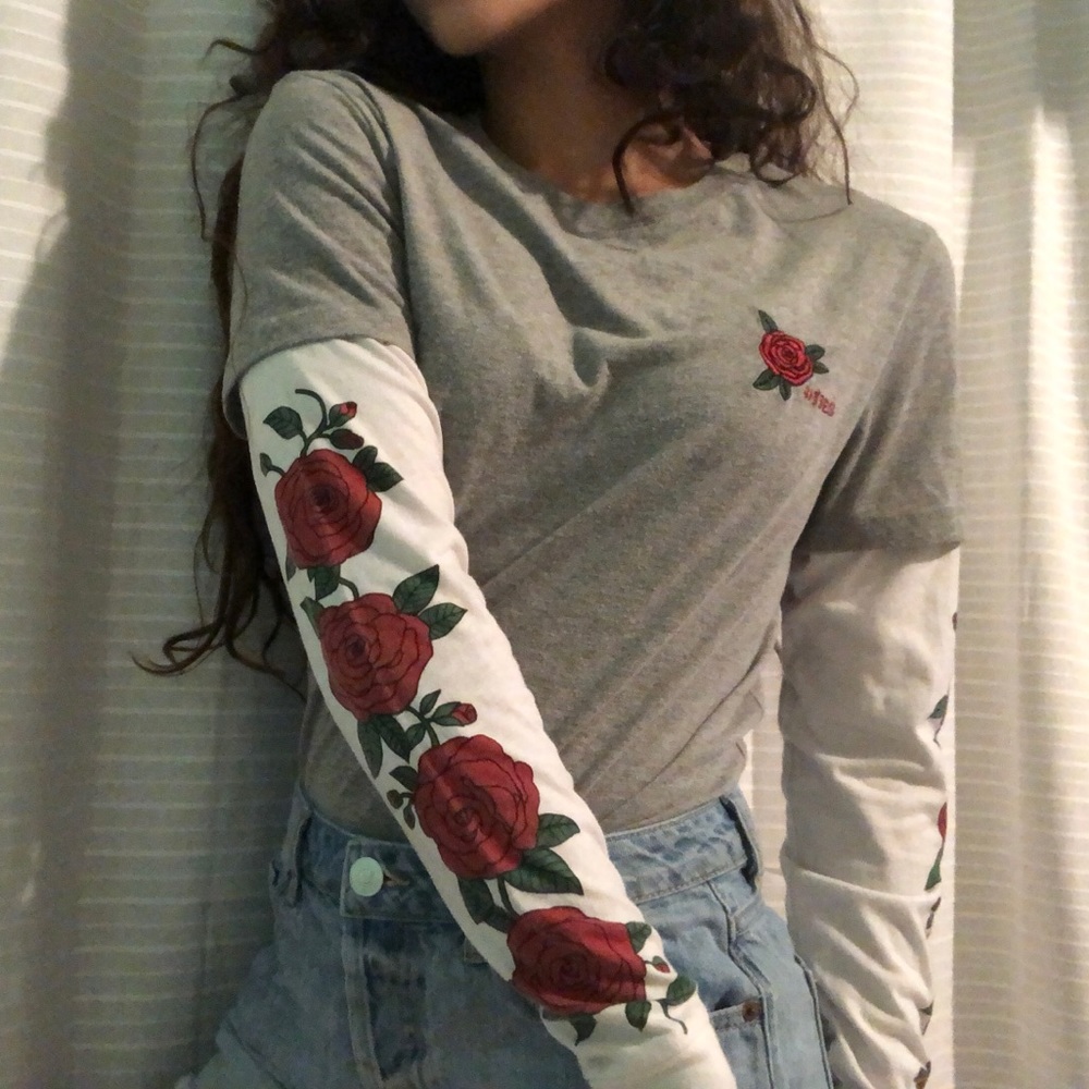 “Vibes” embroidered long sleeve T-shirt